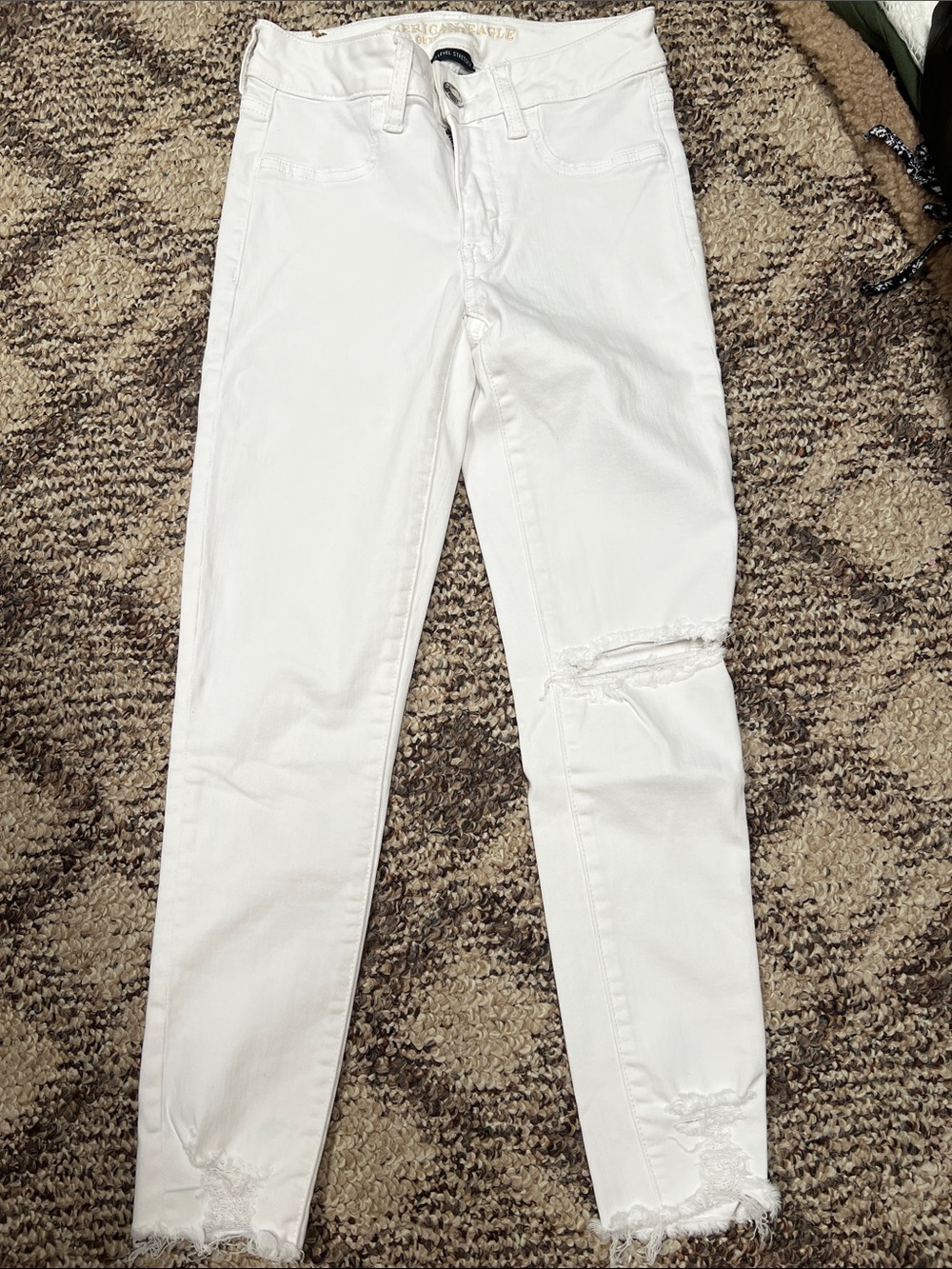 American Eagle Outfitters White Distressed Skinny Jeans